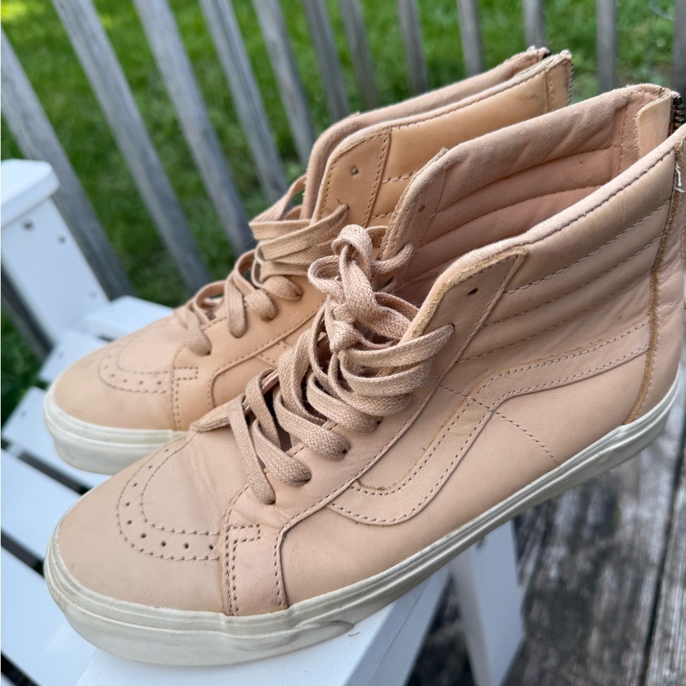 Vans Tan Sneakers Minimalist Design